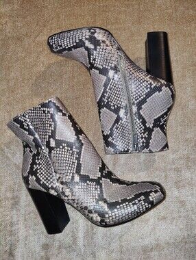 New Steve Madden Vegan Snake Print Block Heel Ankle Boots - Gray/Black, Sz 8